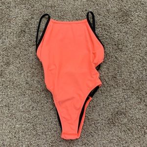 Papaya Tie back Jolyn